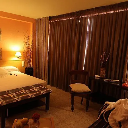 El águila Hotel 3*