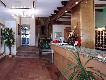 El Aguila מלון 3*