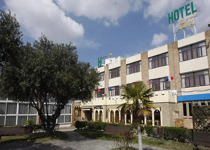 El Aguila Hotell Utebo