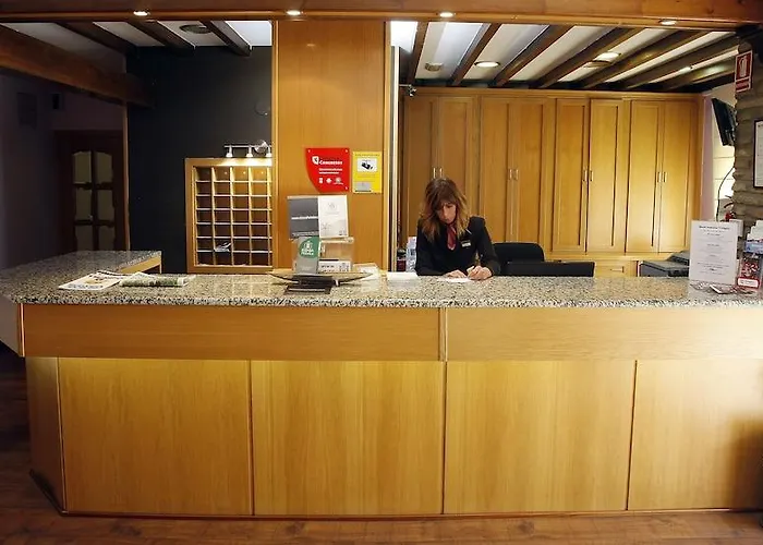 El Aguila Hotell Utebo