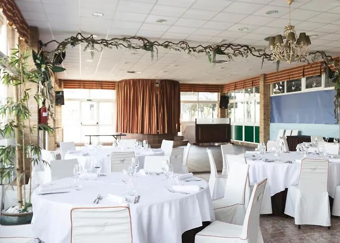 El Aguila Hotell Utebo