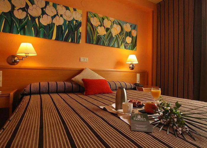 El Aguila Hotell Utebo